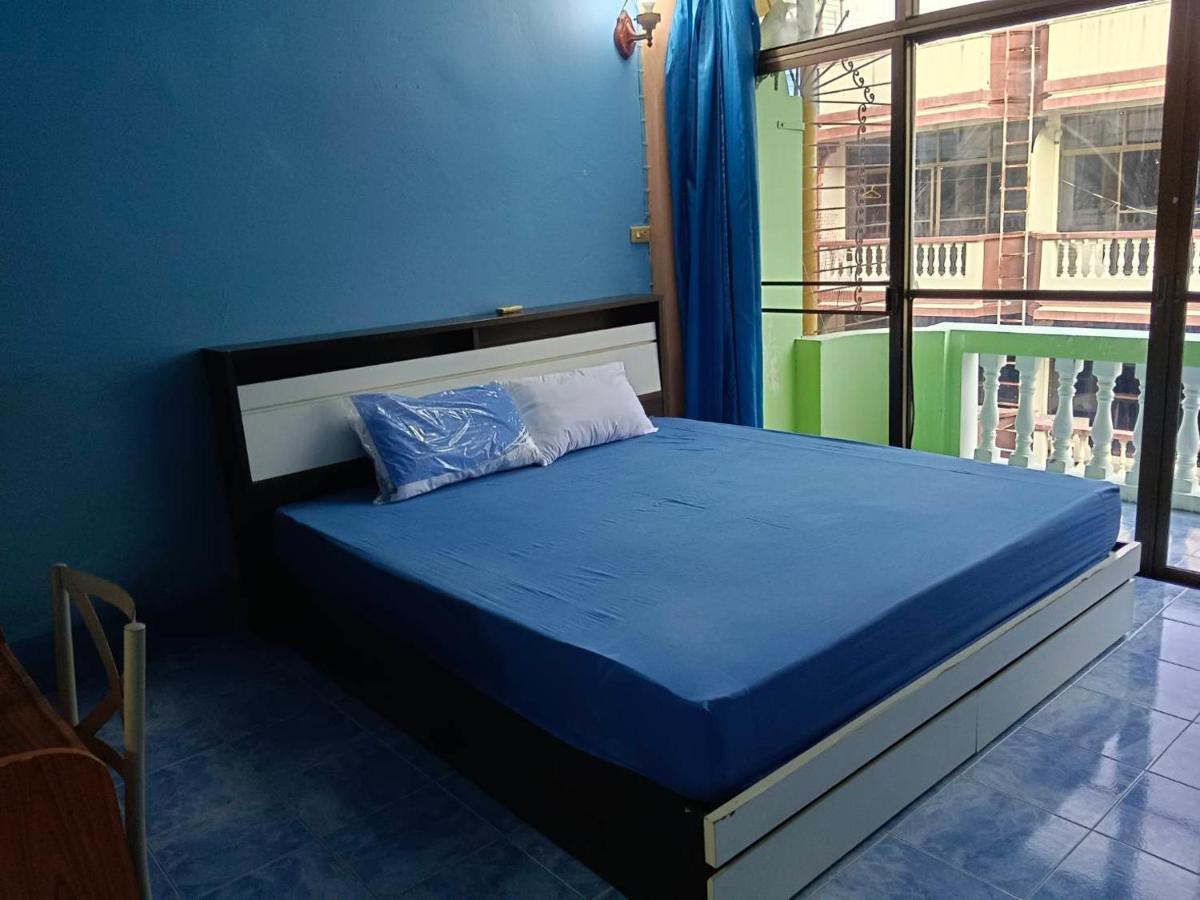 Yuri Guesthouse Jomtien Beach Εξωτερικό φωτογραφία